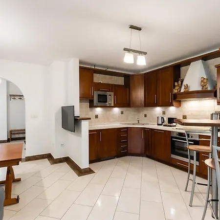 Okowita I Karat Apartman *